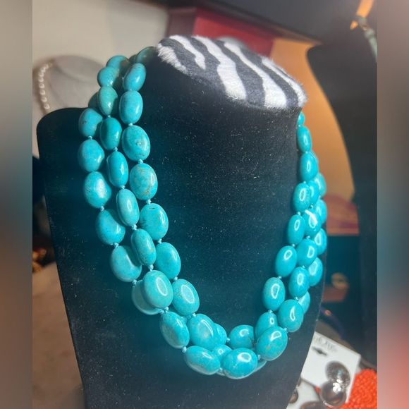 Three. Strand turquoise necklace. - Picture 4 of 7